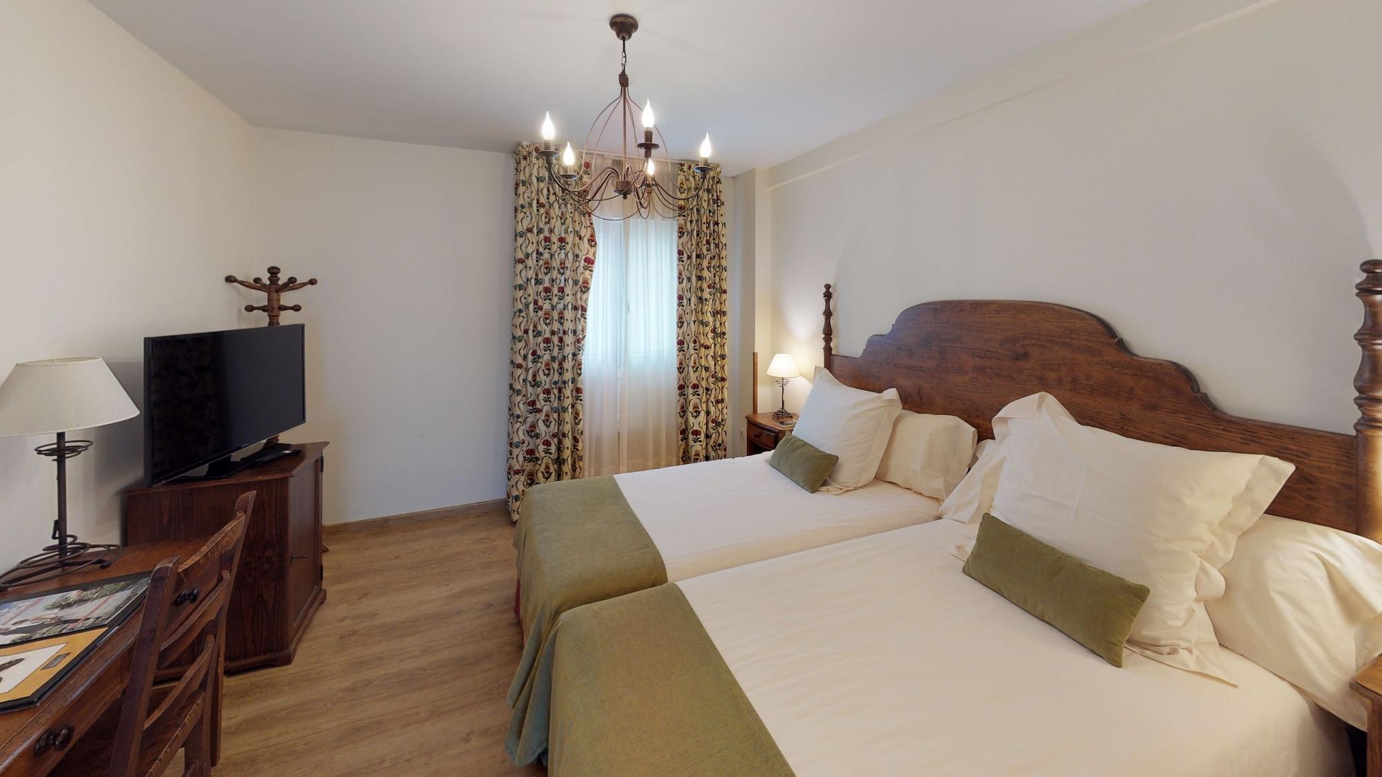 Hotel Virxe Da Cerca By Pousadas De Compostela Σαντιάγο ντε Κομποστέλα Εξωτερικό φωτογραφία