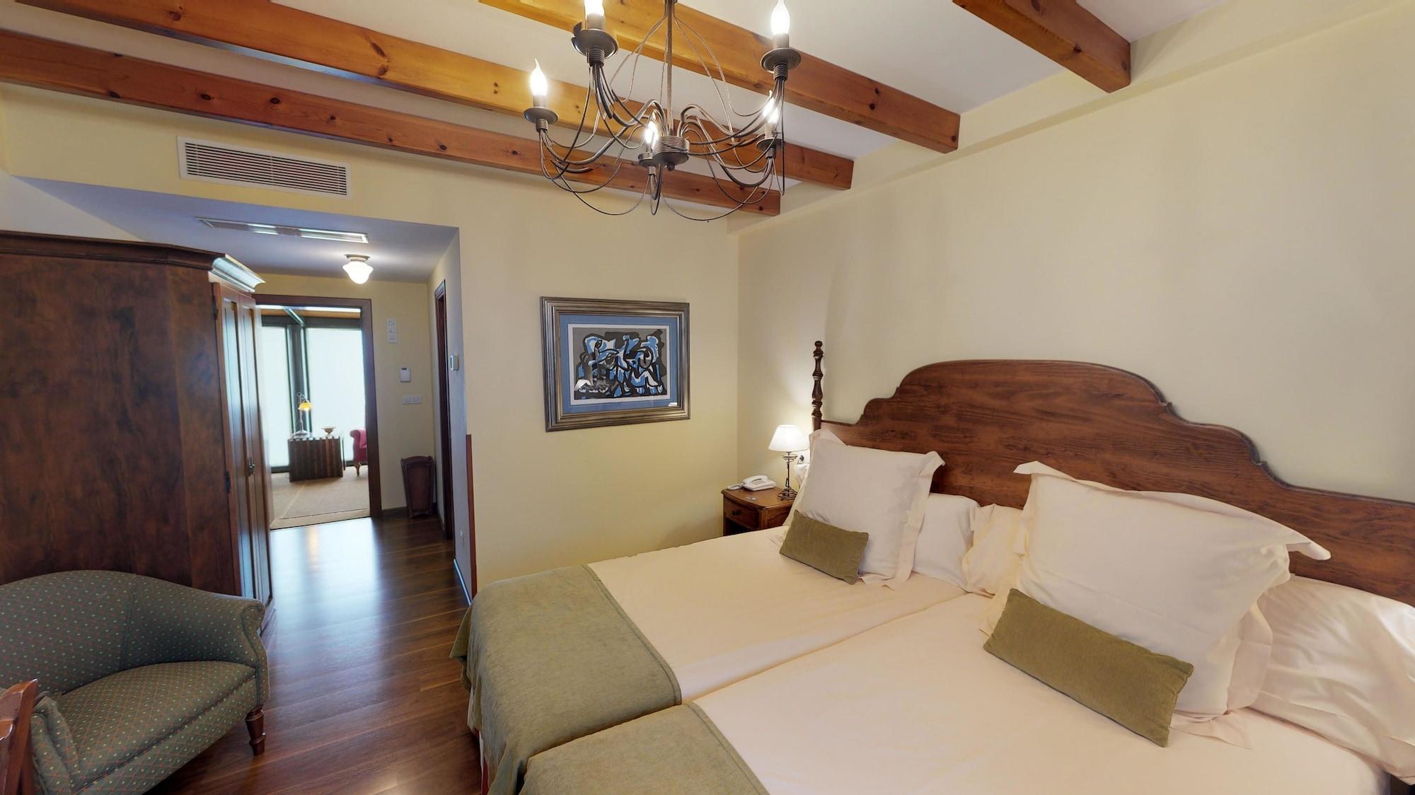 Hotel Virxe Da Cerca By Pousadas De Compostela Σαντιάγο ντε Κομποστέλα Εξωτερικό φωτογραφία