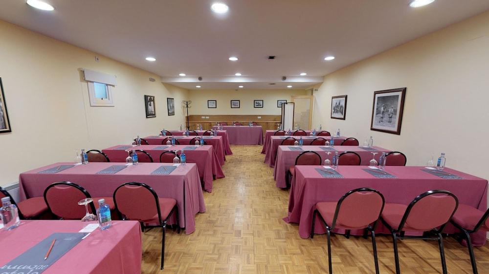 Hotel Virxe Da Cerca By Pousadas De Compostela Σαντιάγο ντε Κομποστέλα Εξωτερικό φωτογραφία