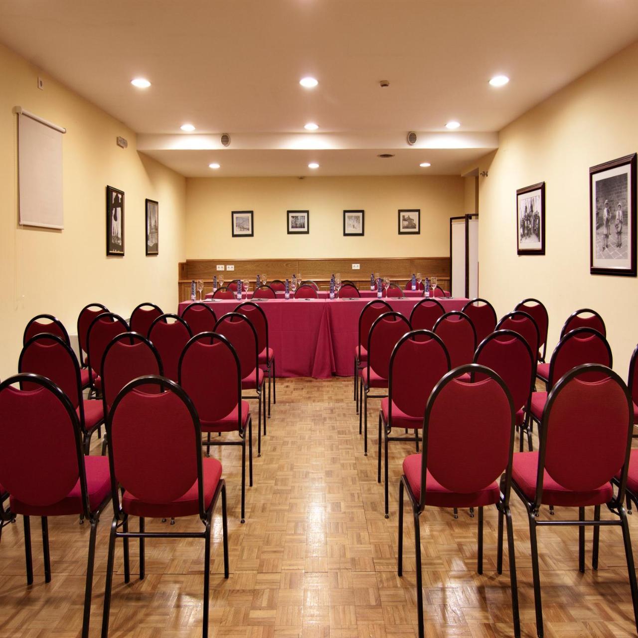 Hotel Virxe Da Cerca By Pousadas De Compostela Σαντιάγο ντε Κομποστέλα Εξωτερικό φωτογραφία